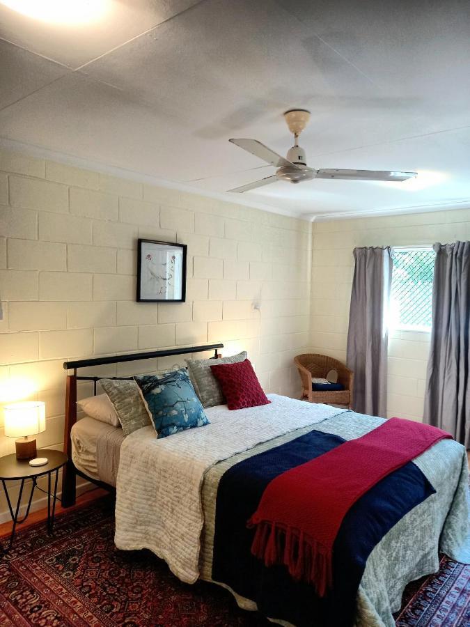 J & Ella'S Holiday House - 2 Bedroom, 2 Bathroom Home Cooktown Eksteriør billede