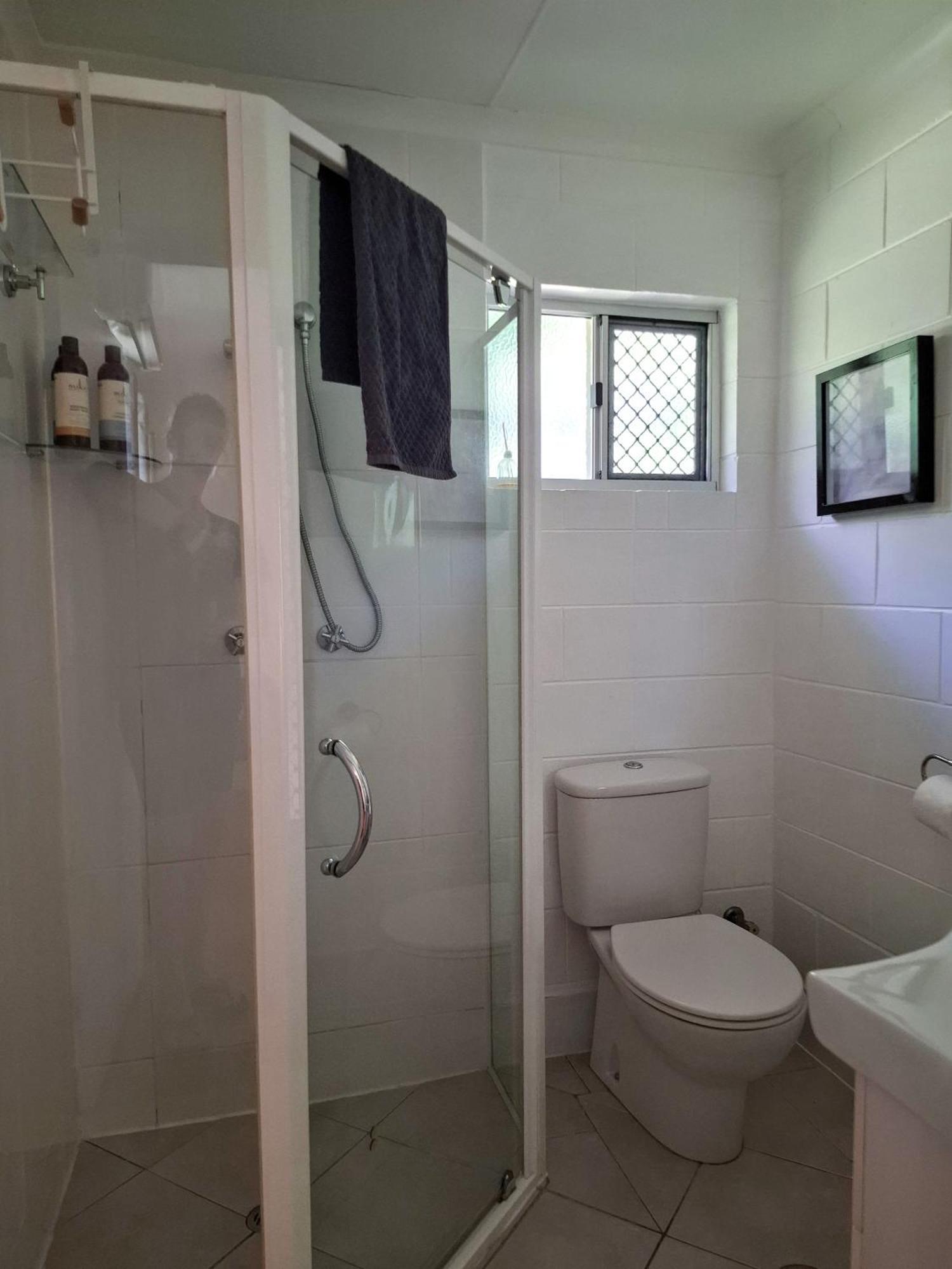 J & Ella'S Holiday House - 2 Bedroom, 2 Bathroom Home Cooktown Eksteriør billede